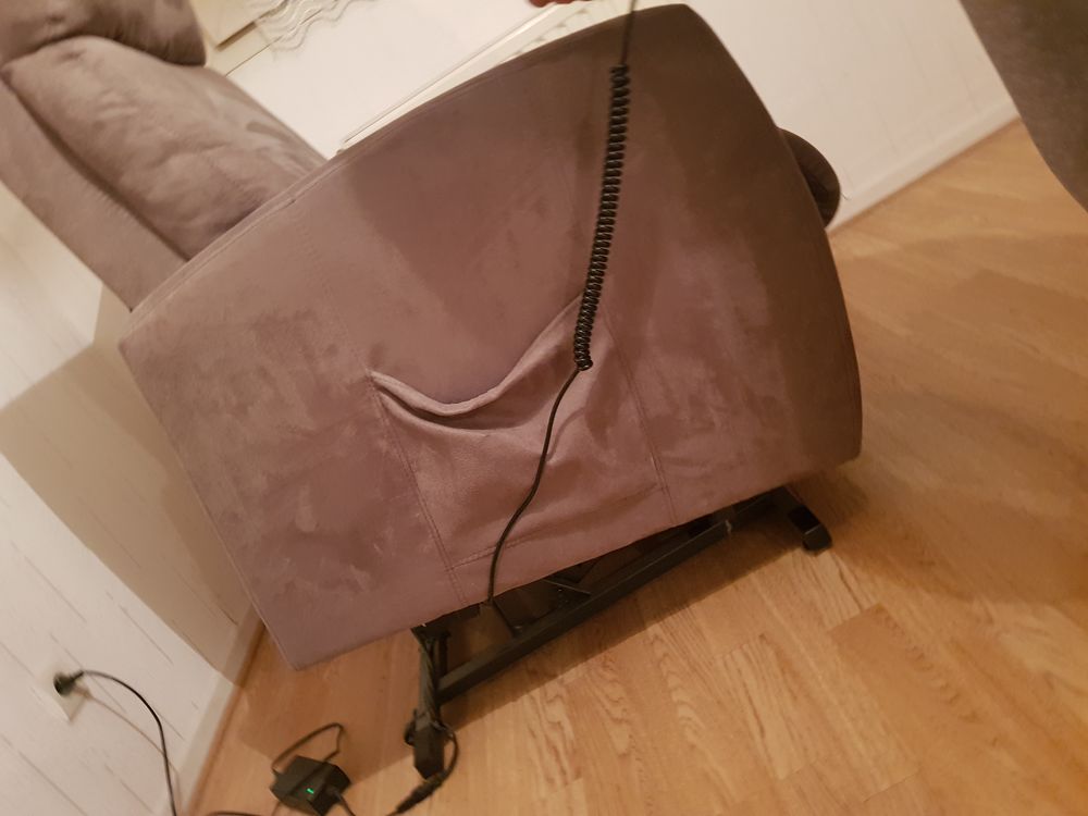 fauteuil m&eacute;dicalis&eacute; gris en alcantara ELECTRIQUE Meubles