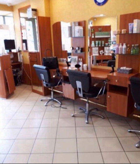 Fonds de commerce salon de coiffure 39000 27950 Saint-marcel