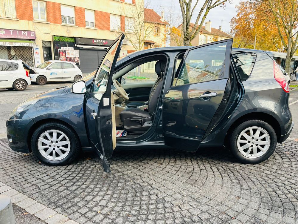 Sc&eacute;nic III Scenic III dCi 130 FAP Privil&egrave;ge Euro 5 2009 occasion 78800 Houilles