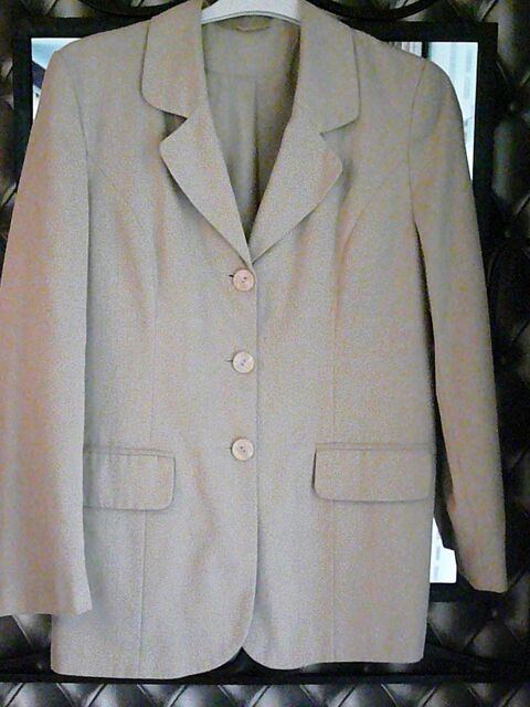 Blazer beige T38 12 Franqueville-Saint-Pierre (76)