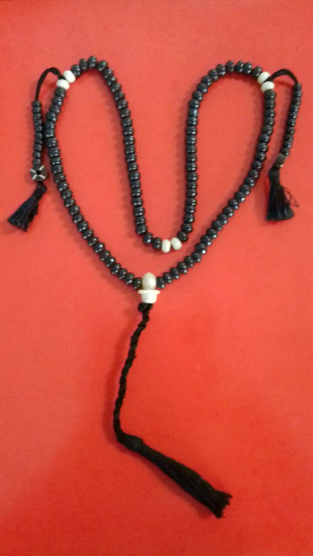 Mala en bois de santal noir Bijoux et montres