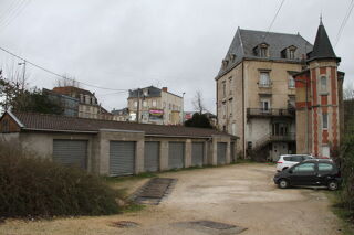  Parking / Garage à louer 18 m²