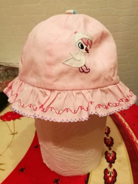 CHAPEAU BEBE  ROSE 3 MOIS 2 Villiers (86)