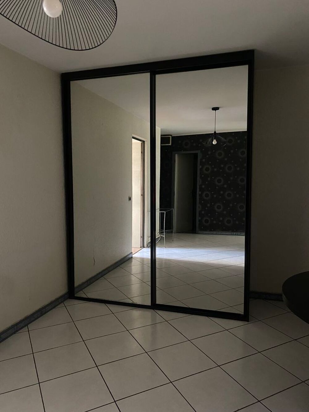 Meuble d'entr&eacute;e avec porte vitr&eacute;e Meubles