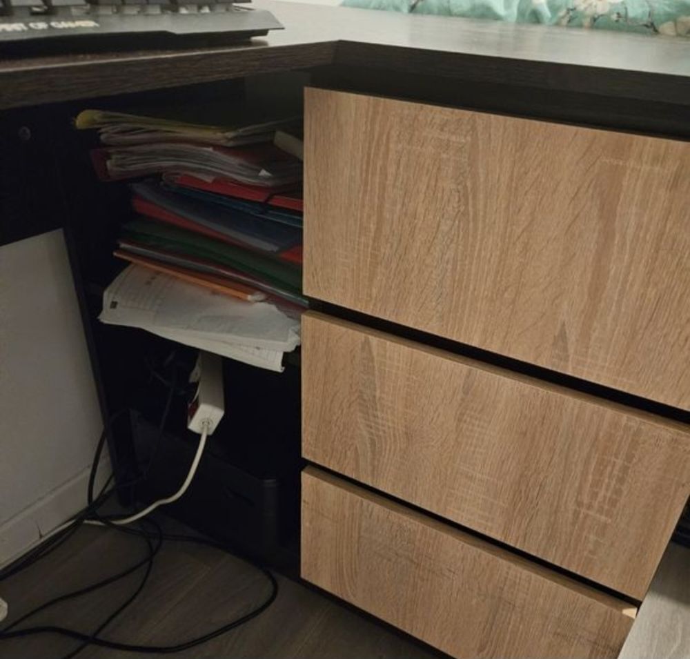 Bureau avec tiroirs et &eacute;tag&egrave;res Meubles