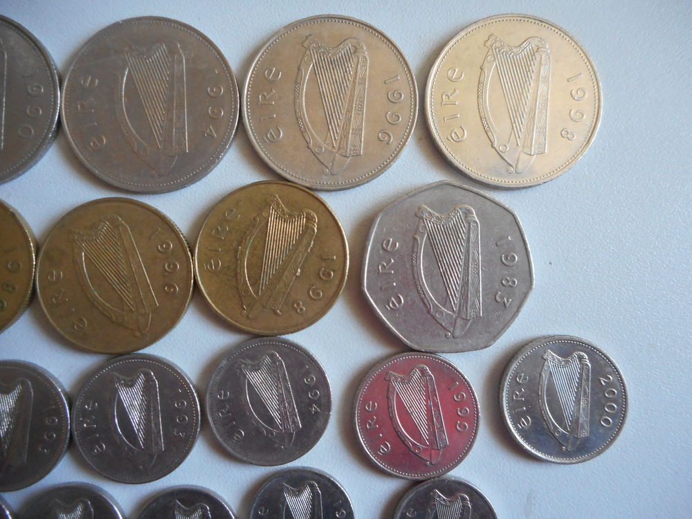 Lot de 24 pi&egrave;ces irlandaises 1990 2000 