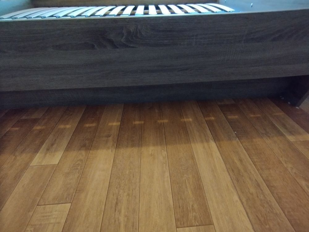 Lit + sommier 140x190 Meubles