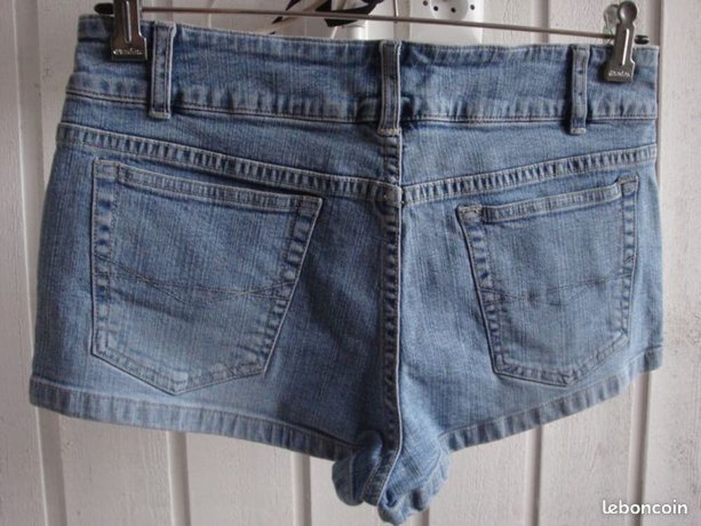 Short bleu Vêtements