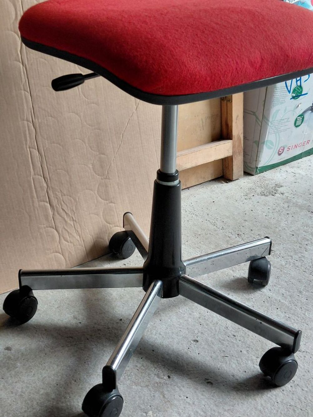 Petit siege/ fauteuil de bureau ergonomique, etat neuf. Meubles