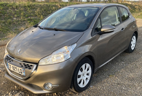 Peugeot 208 1.4 e-HDi 68ch FAP BMP5 BLUE LION Active