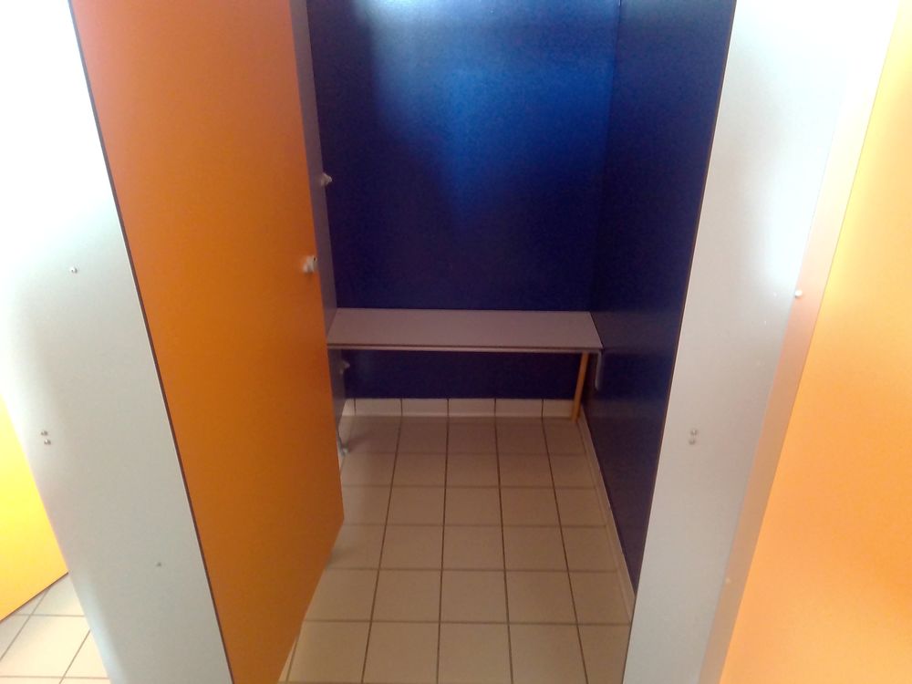 Cabines de douche et vestiaire Bricolage