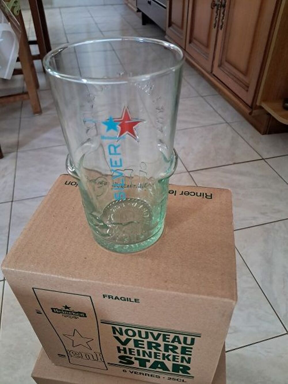Verre Heineken Silver bi&egrave;re marques publicitaire boisson 