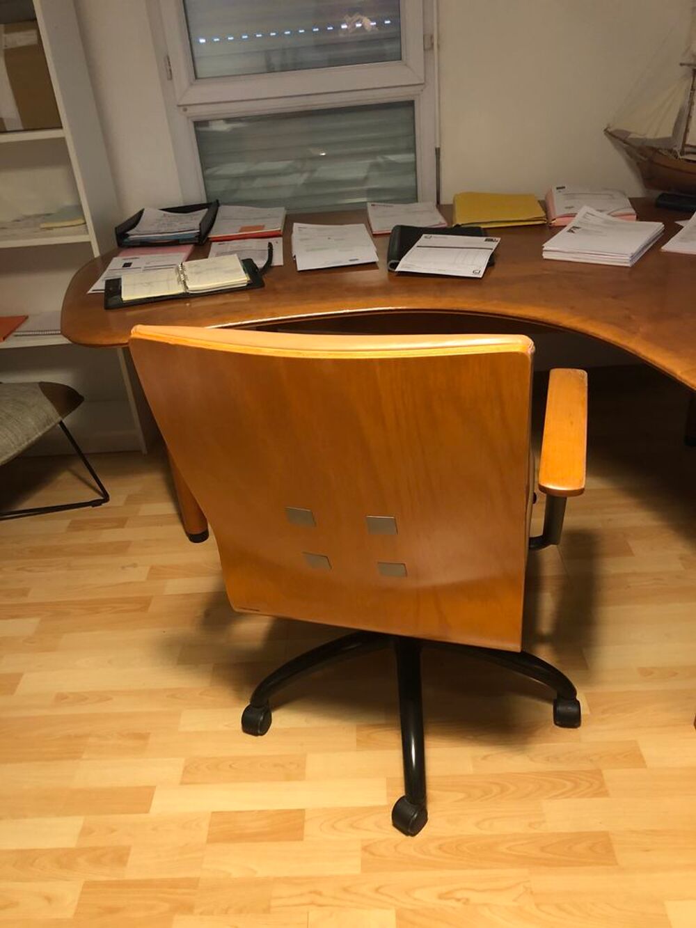 BUREAU DE DIRECTION Meubles
