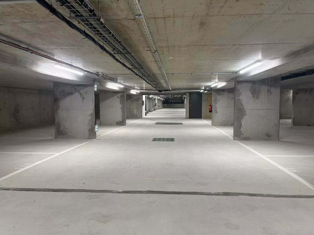 Location Parking/Garage GRANDE PLACE DE PARKING Senlis