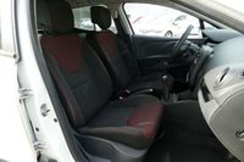 Clio IV CLIO IV SOCIETE DCI 90 ENERGY ECO2 AIR 82G 2015 occasion 13600 La Ciotat