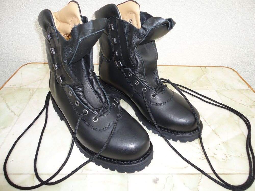 chaussures COMMANDO neuves P41 Chaussures