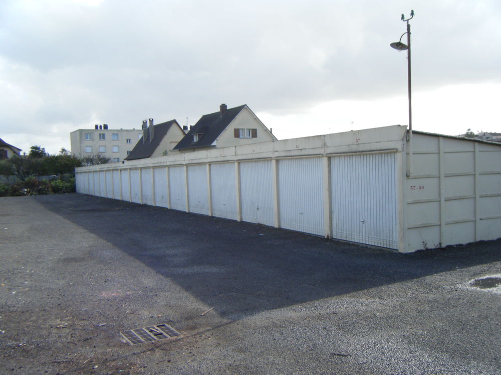 Location Parking/Garage box fermés à Evreux-Nétreville - 62 € cc Évreux