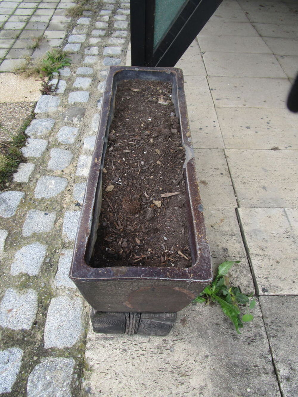 Auge en gr&egrave;s , &eacute;maill&eacute;e Jardin