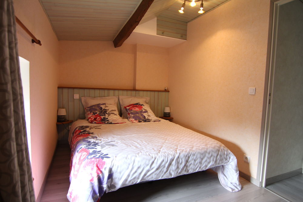   Gîte Puy de Dôme classé 3 * à la campagne - chèques vacance Auvergne, Saint-Julien-de-Coppel (63160)