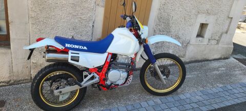 Moto HONDA 1990 occasion Pau 64000