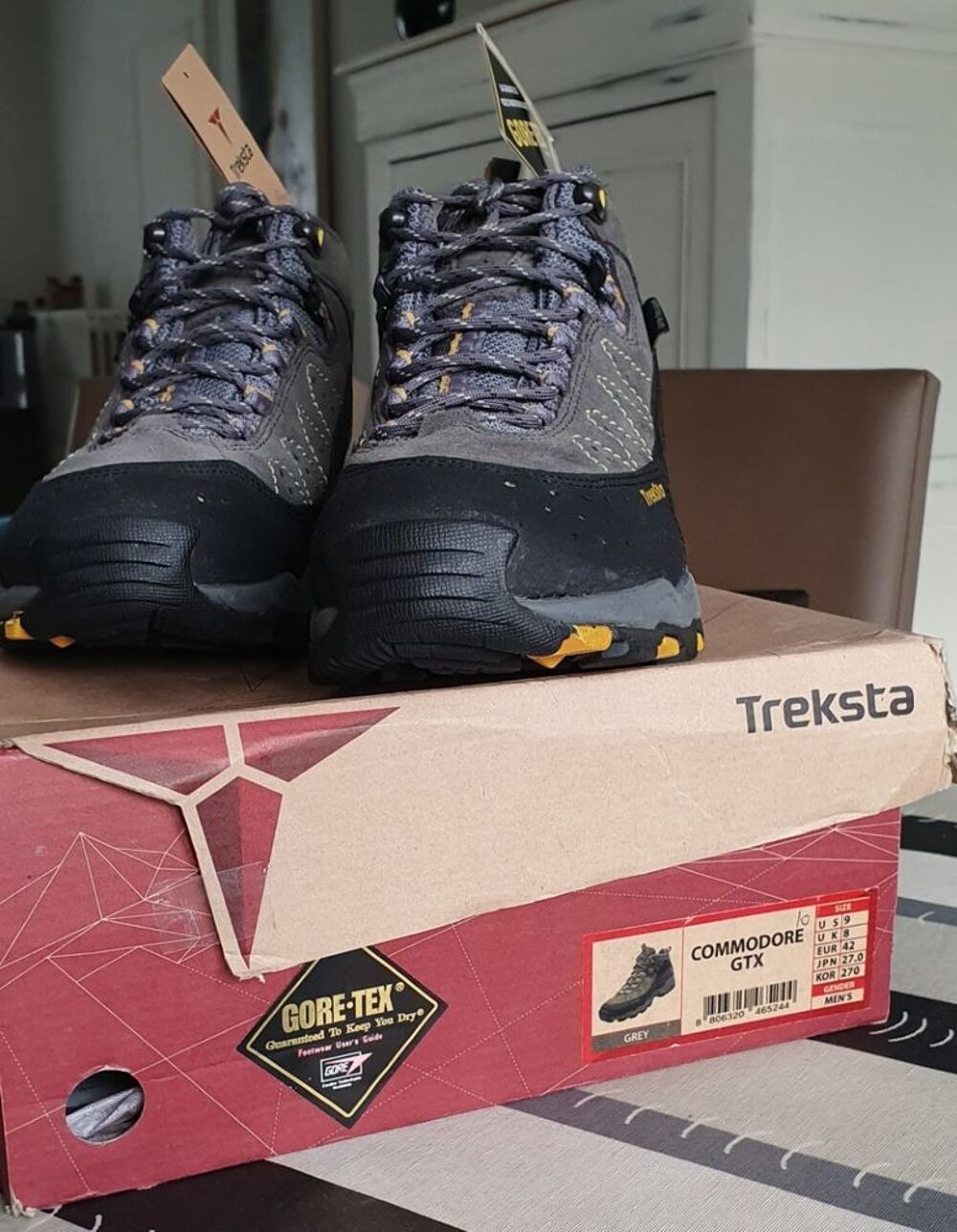 Chaussures randonn&eacute;e homme TREKSTA. GORE-TEX grises T 42 Chaussures