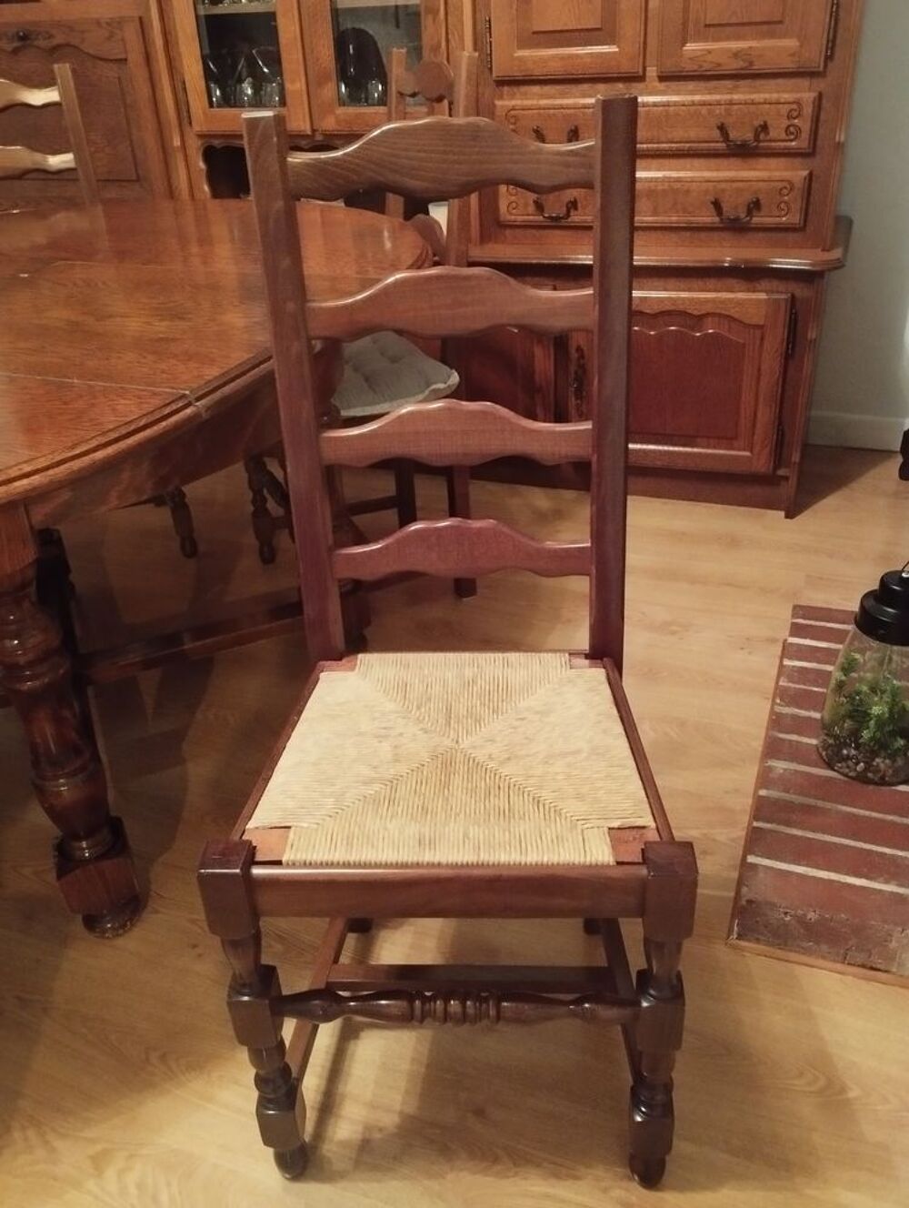  salle &agrave; manger compl&egrave;te
Meubles