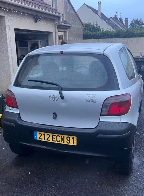Toyota yaris 1.0i