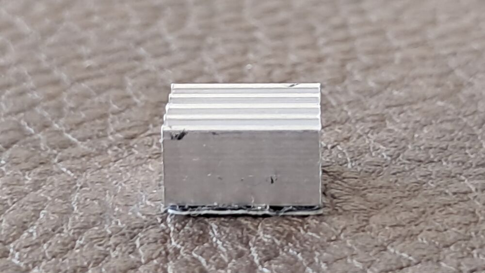 lot de 94 dissipateur thermique aluminium 
2 tailles Matériel informatique