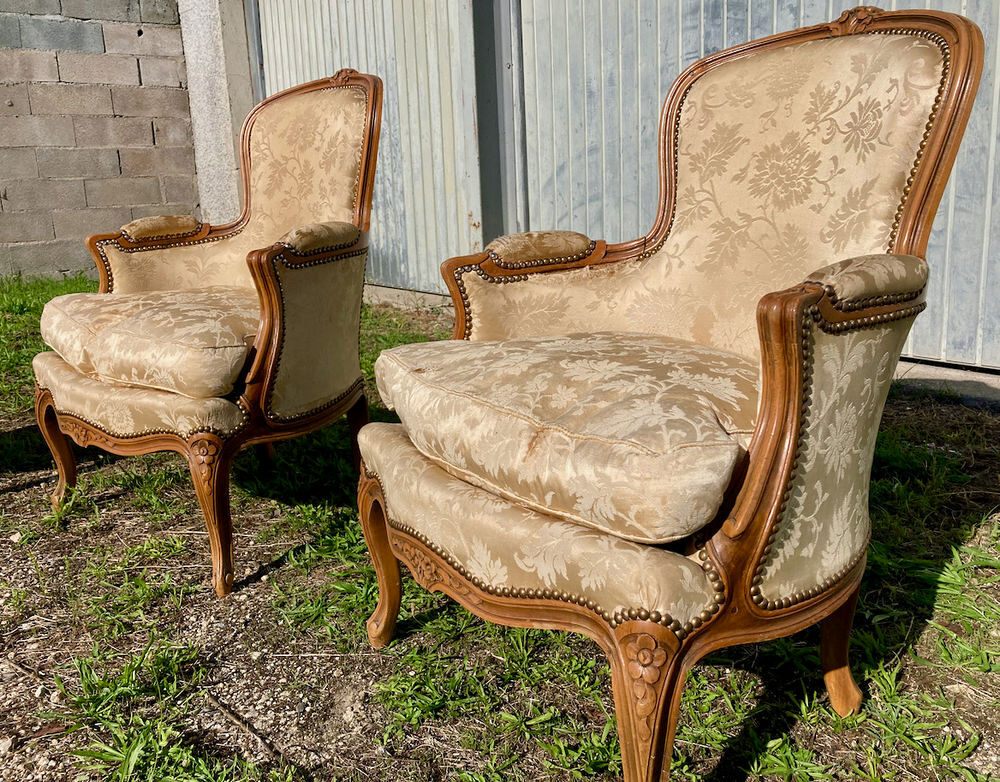 2 fauteuils Berg&egrave;res Meubles