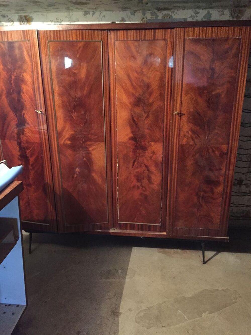 Divers armoire &agrave; retirer sur montfort sur meu LE MERCREDI 03 Meubles