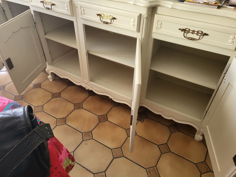 Buffet merisier repeint Meubles