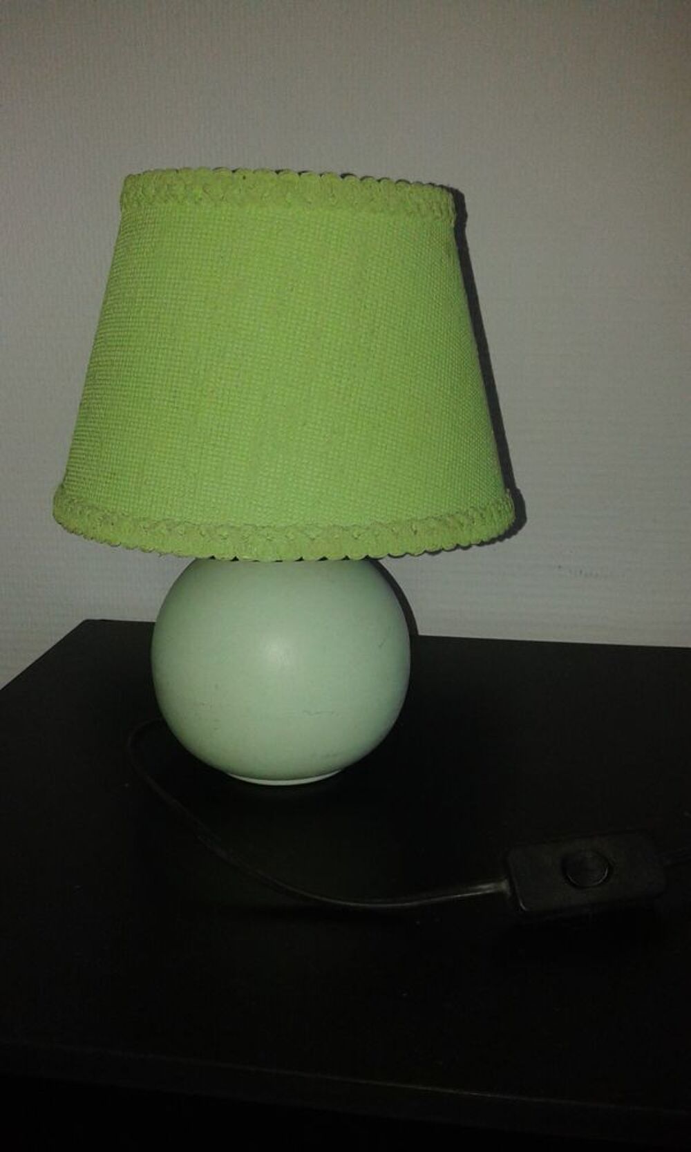 Tr&egrave;s jolie lampe de chevet vintage des ann&eacute;es 1988 Décoration