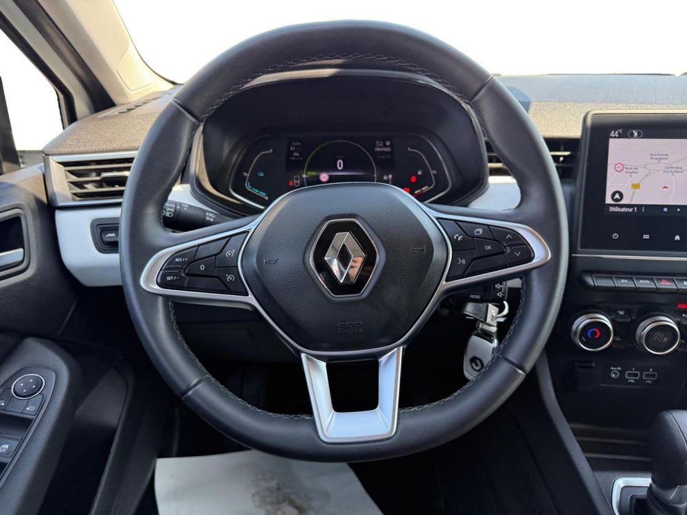 Clio V Clio E-Tech full hybrid 145 Evolution 2023 occasion 91310 Montlh&eacute;ry