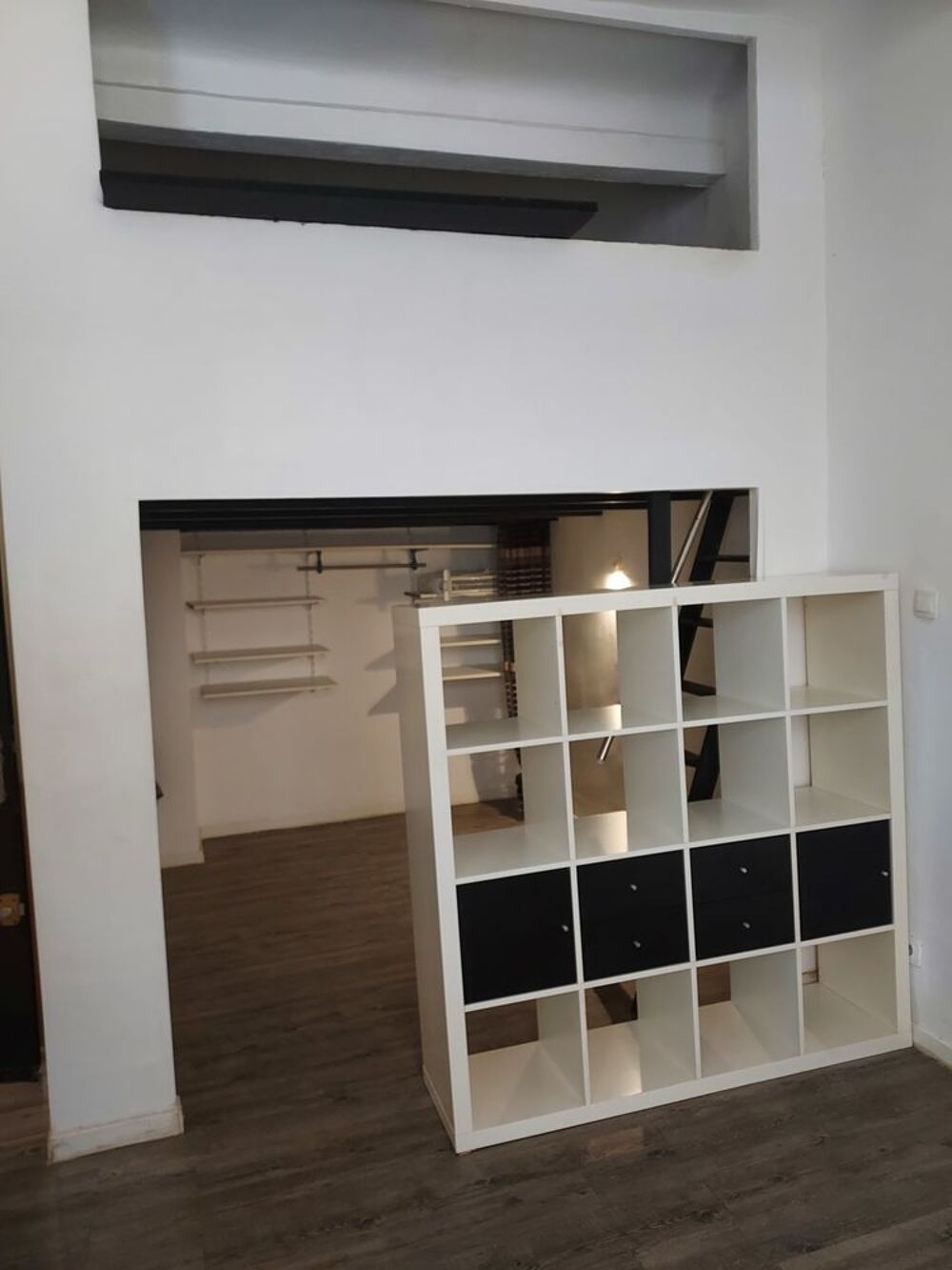 Location Appartement studio 29 m2 plus mezzanine hyper centre Marseille Marseille 1