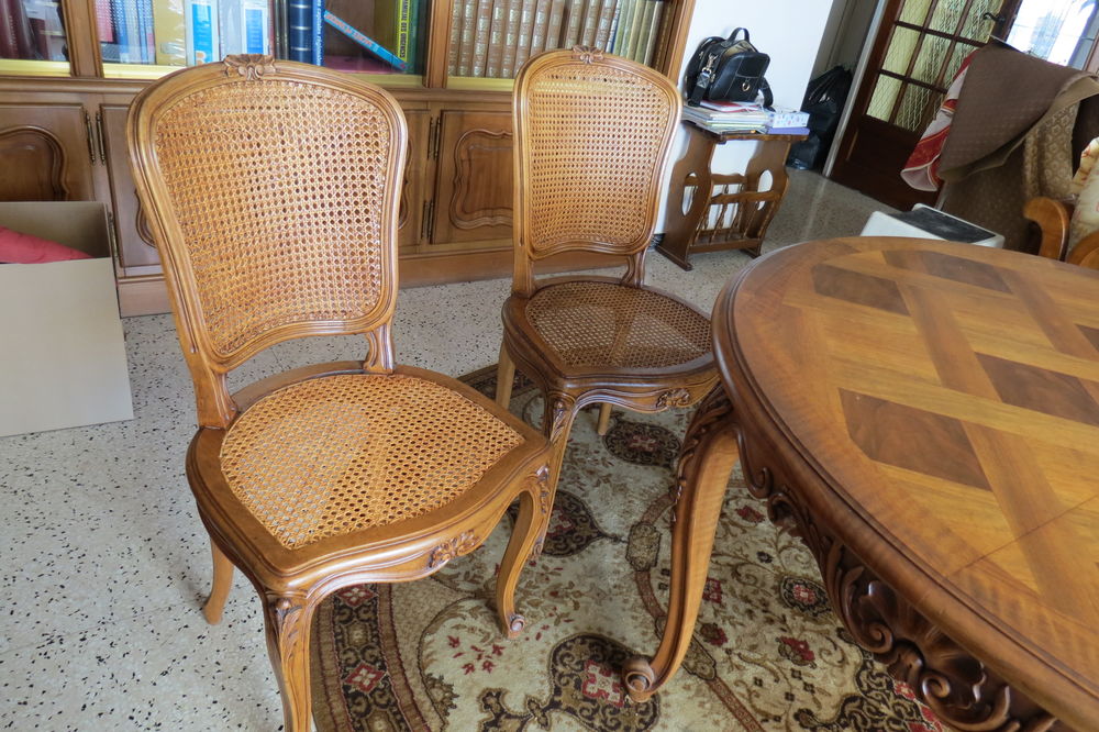 BUFFET BAS ET SA TABLE EN NOYER MASSIF Meubles