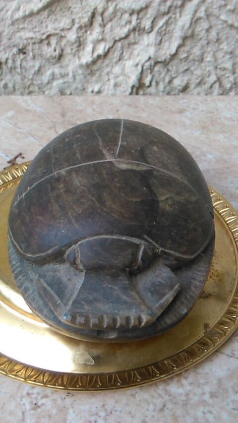 Scarab�e �gyptien en pierre Presse papier 12 Roquefort-les-Pins (06)