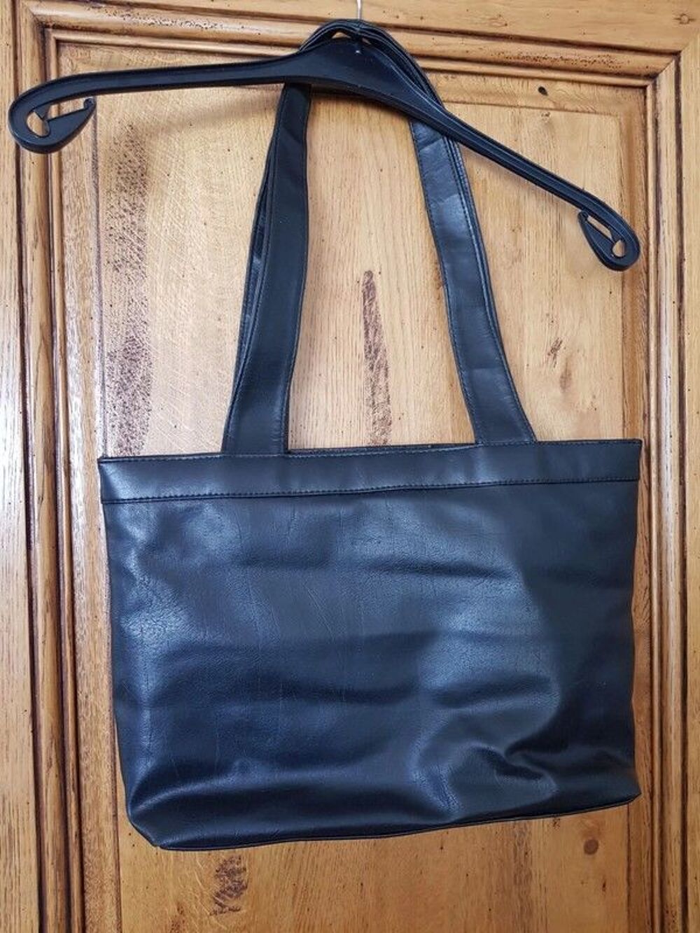 
Sac &agrave; main noir neuf avec anses mesure 44 cm sur 30 cm 12 e Maroquinerie