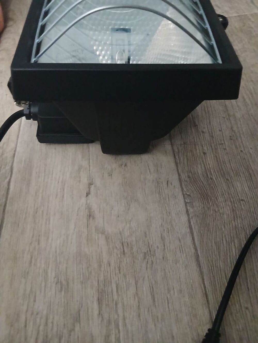 lampe de travail neuf jamais servi avec une ampoule homog&egrave;ne neuf 230v Bricolage