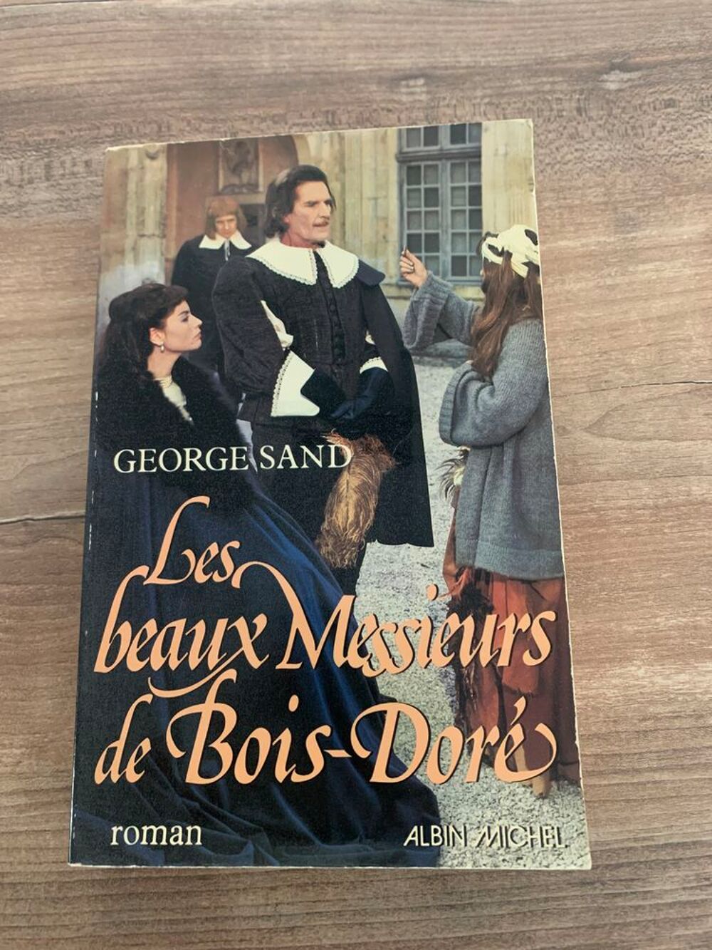 Livre " Les beaux messieurs de bois dor&eacute; " Livres et BD