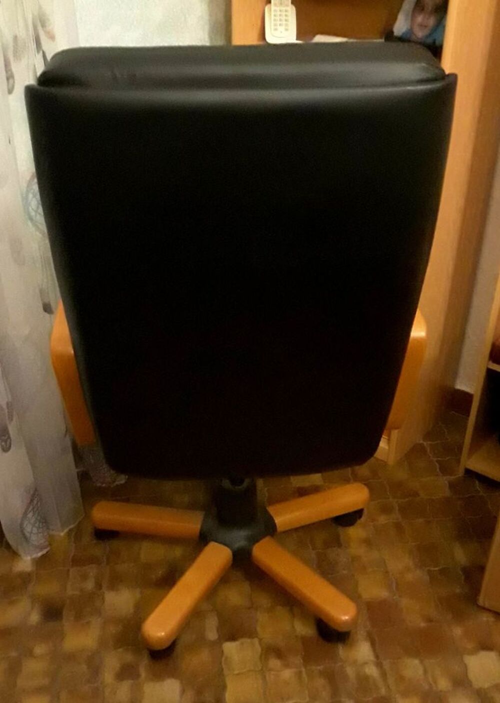 FAUTEUIL DE BUREAU EN TRES BON ETAT Meubles