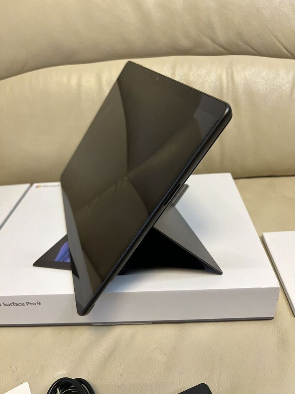 Microsoft Surface Pro 9 16Go 256Go SSD Matériel informatique