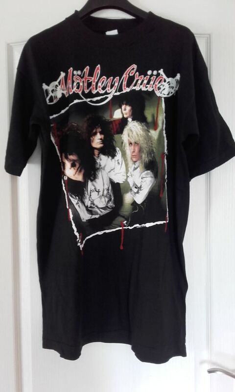 T-Shirt : Mtley Cre Dr. Feelgood 89-90 Tour - Taille : L 219 Angers (49)