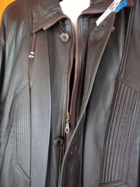 veste 100 Alès (30)