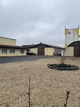  Atelier � vendre 5 pi�ces 2500 m�