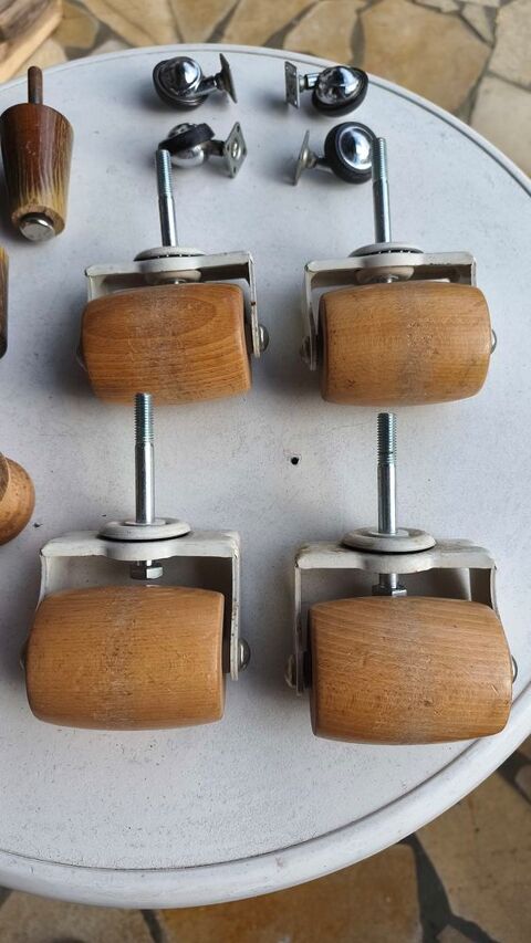 Roulettes et pied de lit 0 Bassussarry (64)