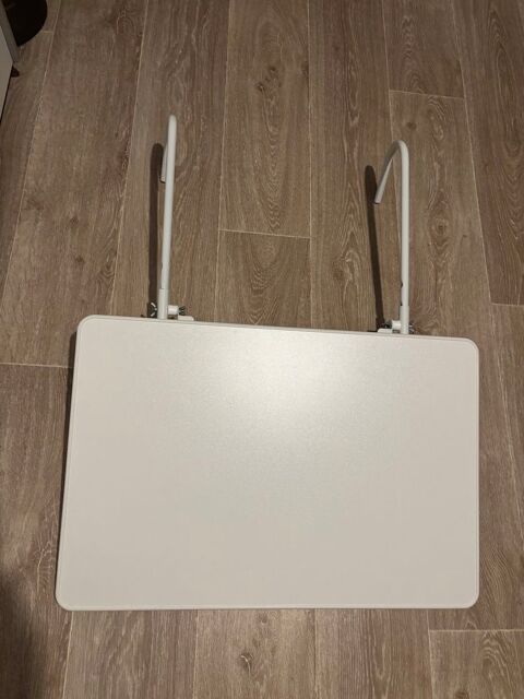 Table de balcon Cambrai (59)