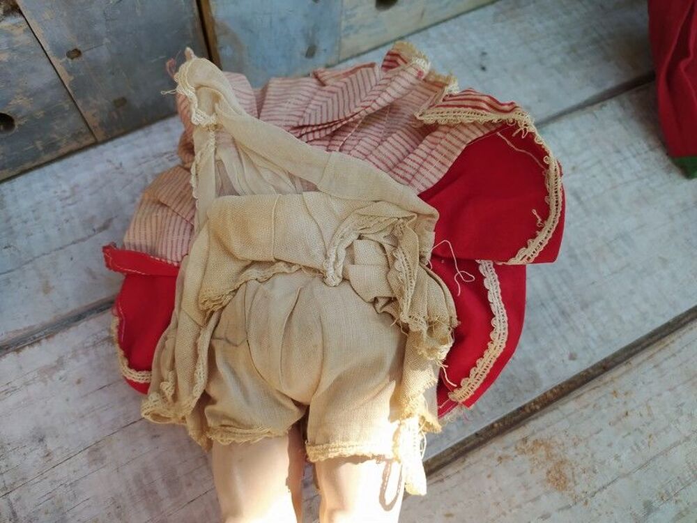 Poup&eacute;e Ancienne Plastique ou Cellulo&iuml;d 
