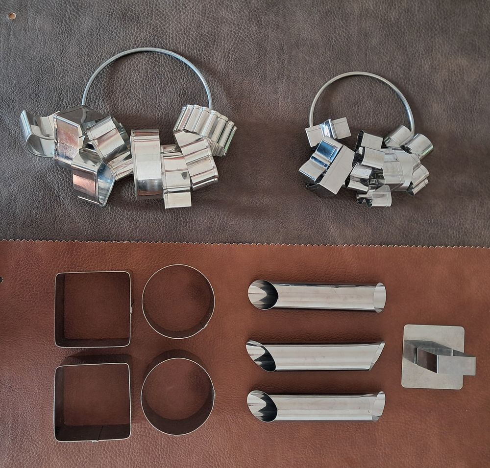 lot de 24 pi&egrave;ces ustensile &agrave; p&acirc;tisserie moule en t&ocirc;le Cuisine