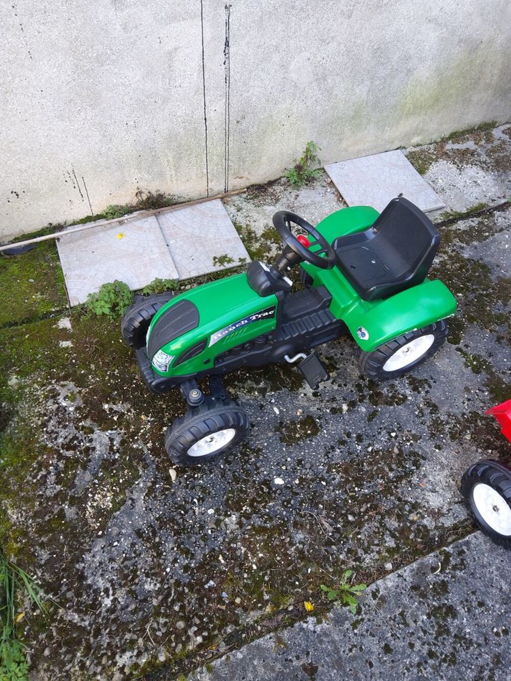 Lot tracteurs porteurs + table de pique-nique enfants Jeux / jouets