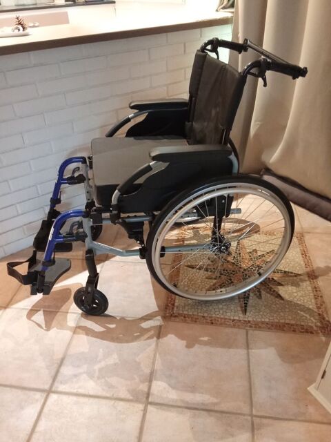 Fauteuil roulant 400 Troyes (10)